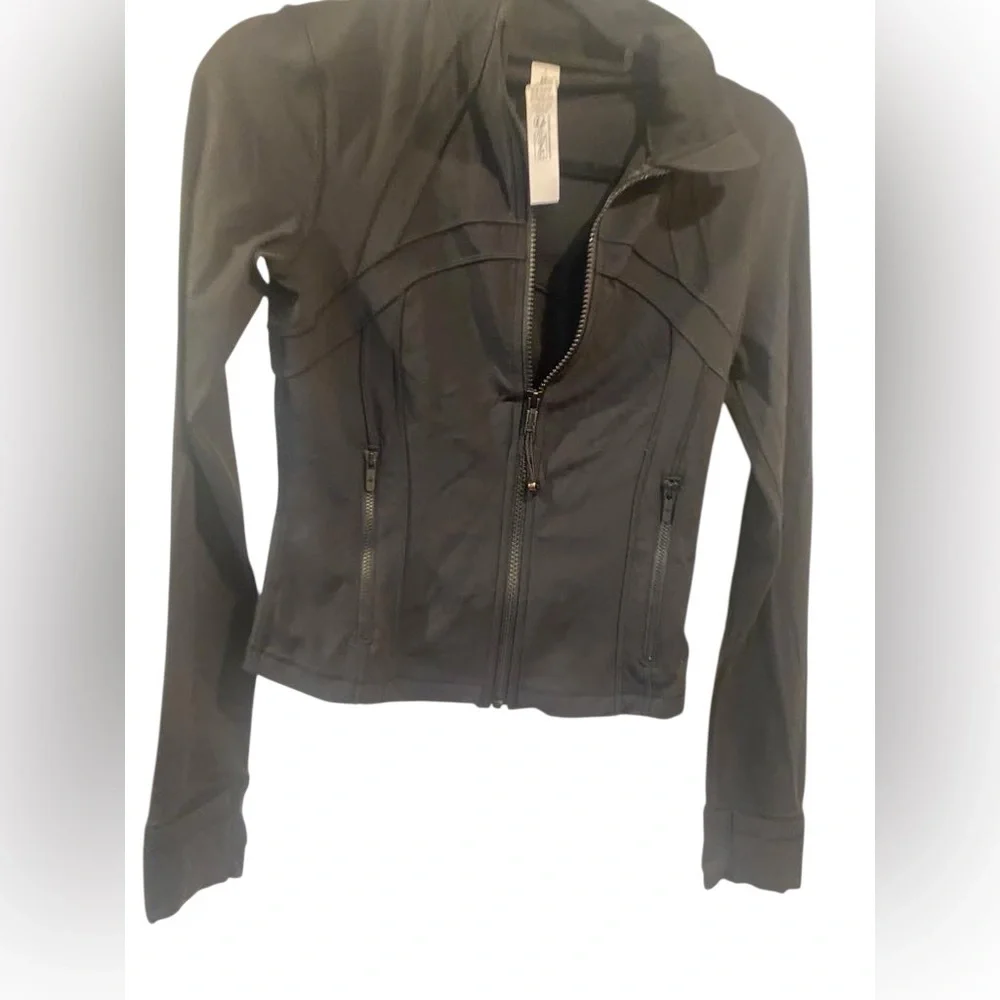 NWT Lululemon defined cropped jacket BLACK Size:6 - Picture 2 of 5